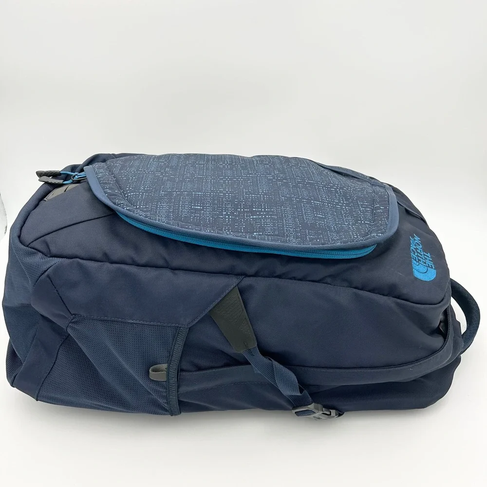 EUC The North Face Hot Shot Backpack in Urban Navy Utility Tactical Techwear